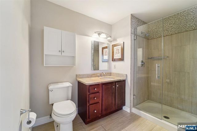 528 Holly Court, Mahwah, NJ 07430