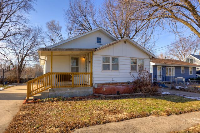 2424 E 40th Street, Des Moines, IA 50317