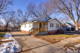 2424 E 40th Street, Des Moines, IA 50317