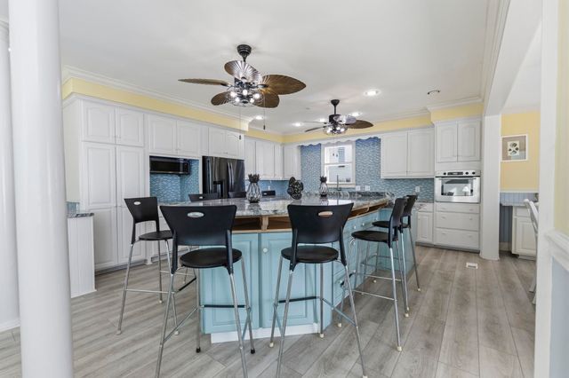 2201 S Waccamaw Dr., Murrells Inlet, SC 29576
