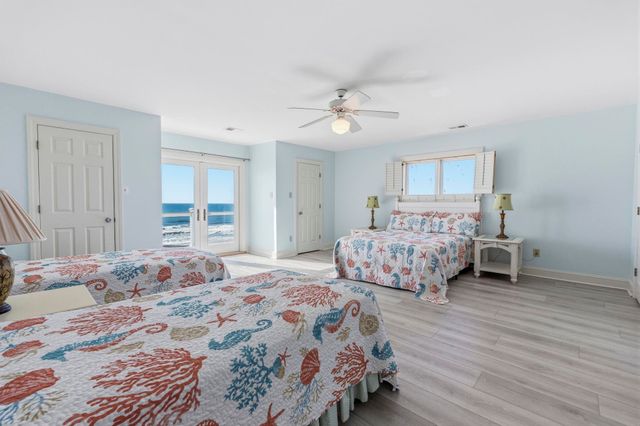 2201 S Waccamaw Dr., Murrells Inlet, SC 29576