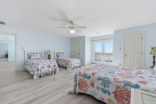 2201 S Waccamaw Dr., Murrells Inlet, SC 29576