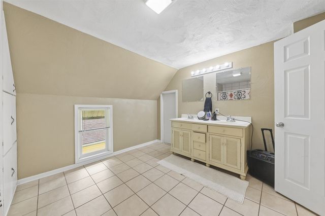 101 3rd Street NE, Mitchellville, IA 50169