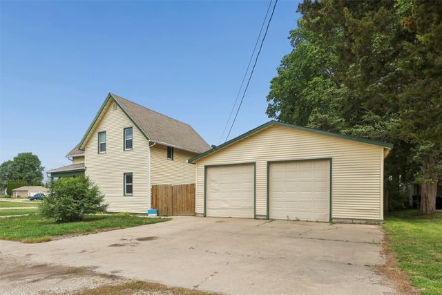 101 3rd Street NE, Mitchellville, IA 50169