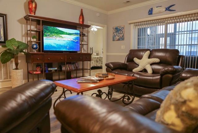 4883 Luster Leaf Cir Apt 104, Myrtle Beach, SC 29577