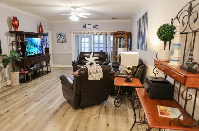 4883 Luster Leaf Cir Apt 104, Myrtle Beach, SC 29577
