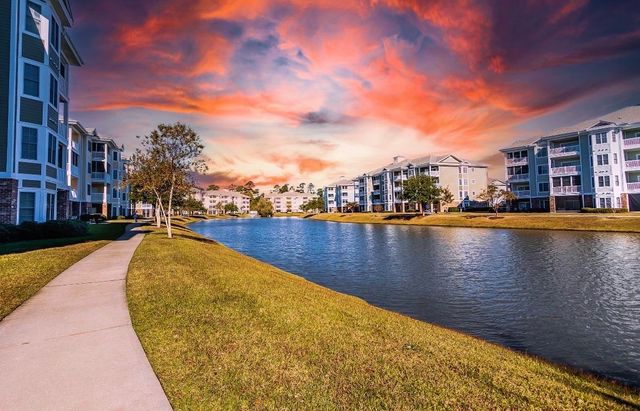 4883 Luster Leaf Cir Apt 104, Myrtle Beach, SC 29577