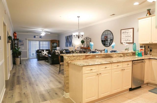 4883 Luster Leaf Cir Apt 104, Myrtle Beach, SC 29577