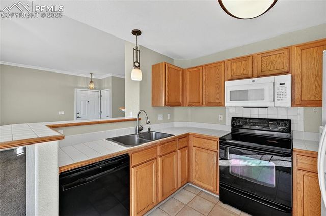 3895 Strawberry Field Grove A, Colorado Springs, CO 80906