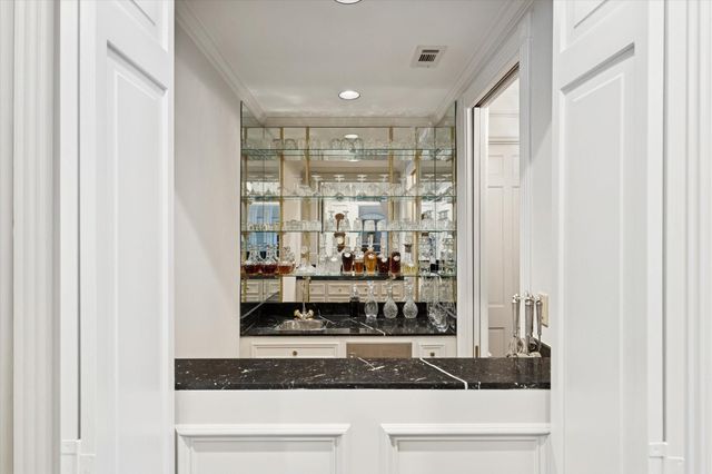 2249 Pelham Drive, Houston, TX 77019