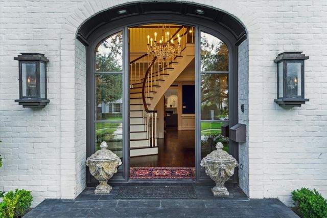 2249 Pelham Drive, Houston, TX 77019