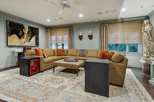 2249 Pelham Drive, Houston, TX 77019