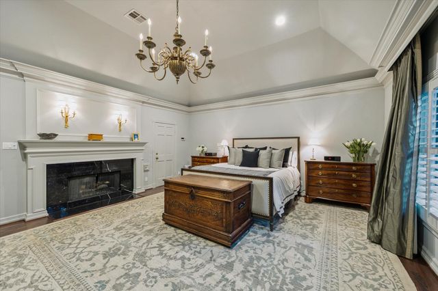 2249 Pelham Drive, Houston, TX 77019