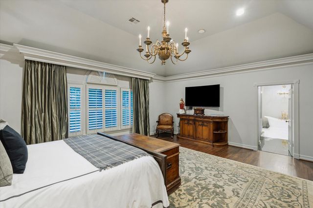 2249 Pelham Drive, Houston, TX 77019