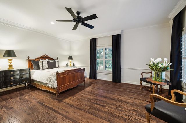 2249 Pelham Drive, Houston, TX 77019