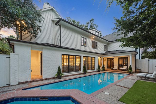 2249 Pelham Drive, Houston, TX 77019