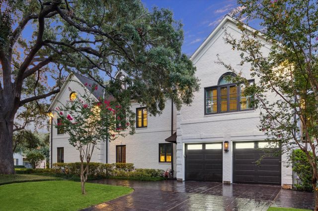 2249 Pelham Drive, Houston, TX 77019