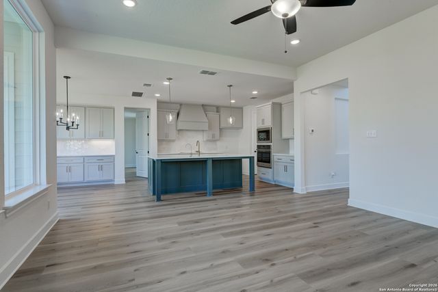 164 Katie Court, Castroville, TX 78009