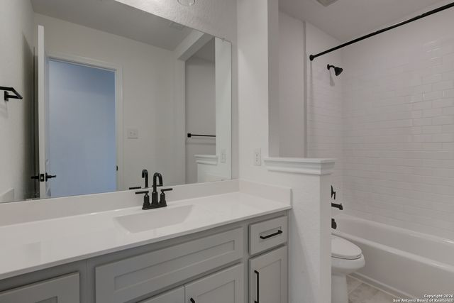 164 Katie Court, Castroville, TX 78009