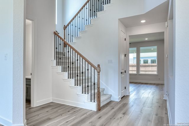 164 Katie Court, Castroville, TX 78009