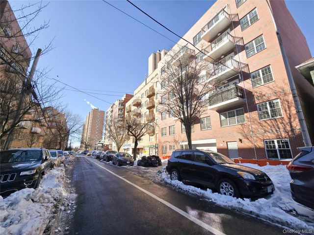 141-15 Cherry Avenue 3C, Flushing, NY 11355
