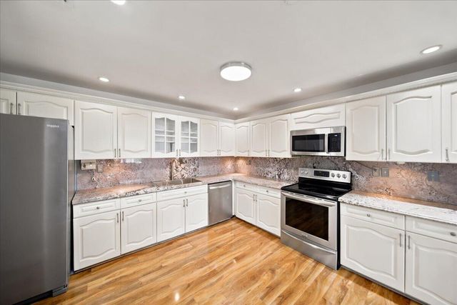 20009 NW 66th Place, Hialeah, FL 33015
