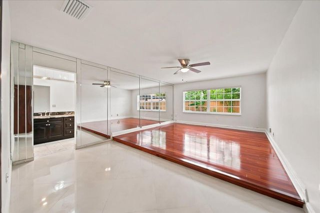 20009 NW 66th Place, Hialeah, FL 33015