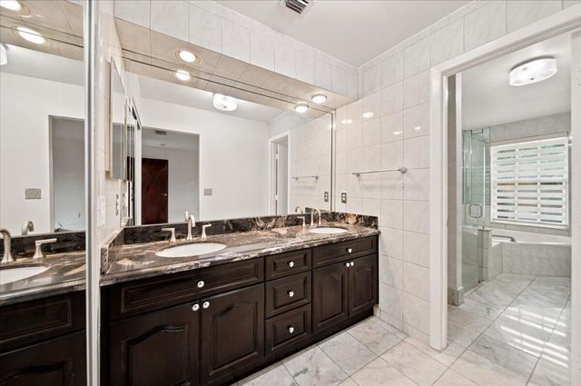 20009 NW 66th Place, Hialeah, FL 33015