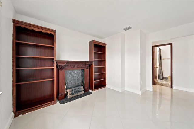 20009 NW 66th Place, Hialeah, FL 33015