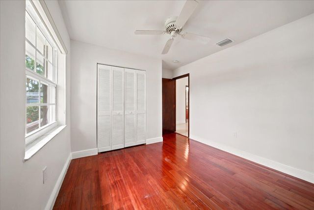 20009 NW 66th Place, Hialeah, FL 33015