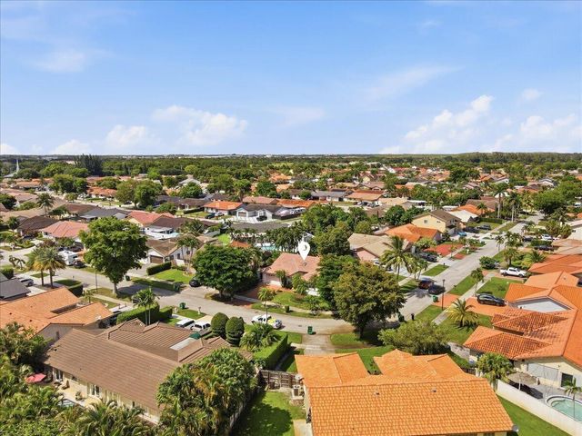 20009 NW 66th Place, Hialeah, FL 33015