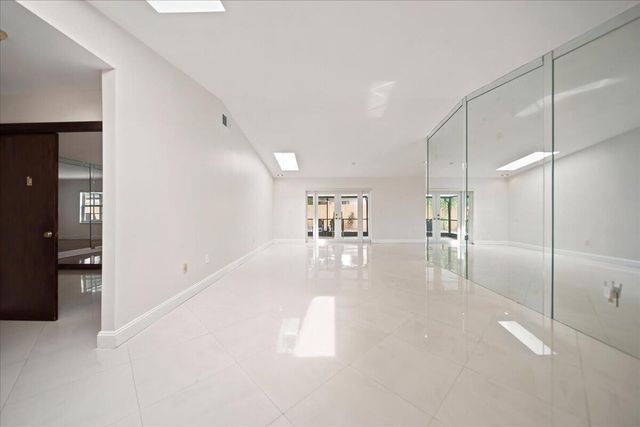 20009 NW 66th Place, Hialeah, FL 33015