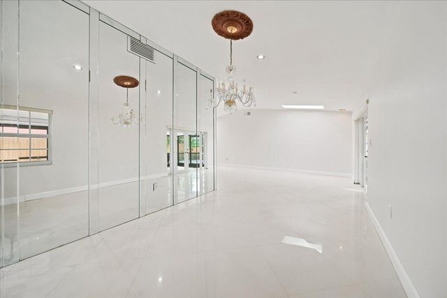 20009 NW 66th Place, Hialeah, FL 33015