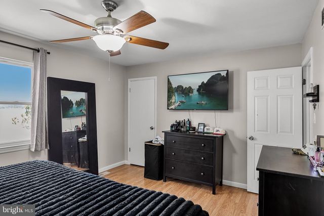 293 WATERFORD RD, Hammonton, NJ 08037