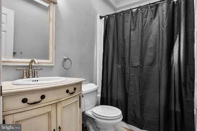 293 WATERFORD RD, Hammonton, NJ 08037