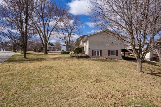 205 Blackhawk Drive, Park View, IA 52748