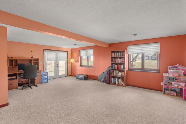 205 Blackhawk Drive, Park View, IA 52748