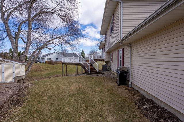 205 Blackhawk Drive, Park View, IA 52748