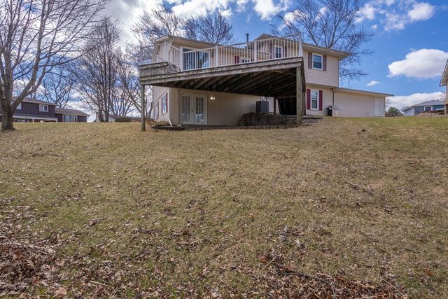 205 Blackhawk Drive, Park View, IA 52748