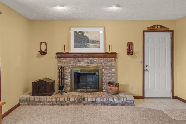 205 Blackhawk Drive, Park View, IA 52748