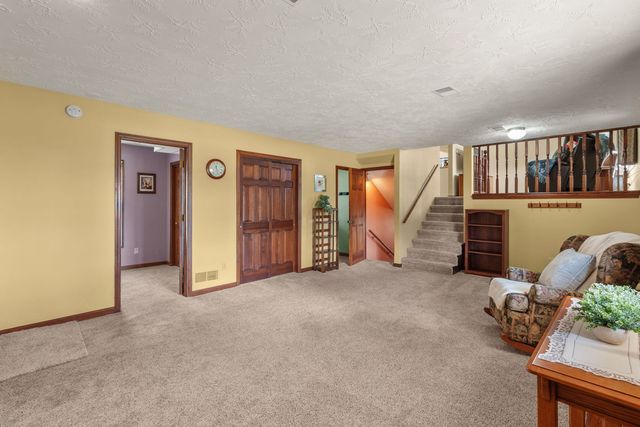 205 Blackhawk Drive, Park View, IA 52748