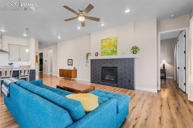 6903 Enclave Vista Loop, Colorado Springs, CO 80924