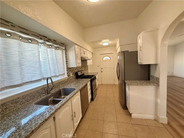 1016 W Avenue J14, Lancaster, CA 93534