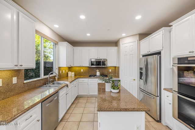 5353 Willow Oak Street, Simi Valley, CA 93063