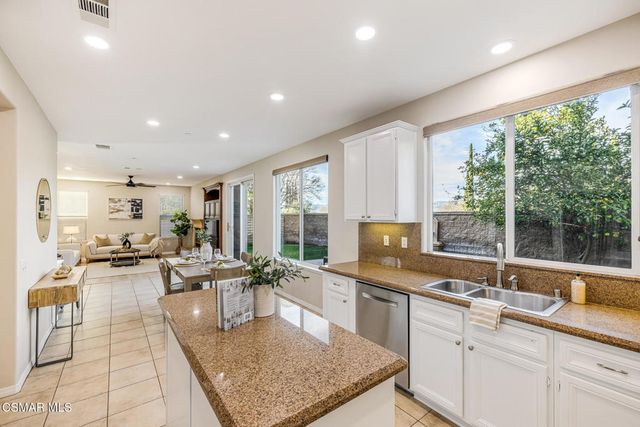 5353 Willow Oak Street, Simi Valley, CA 93063