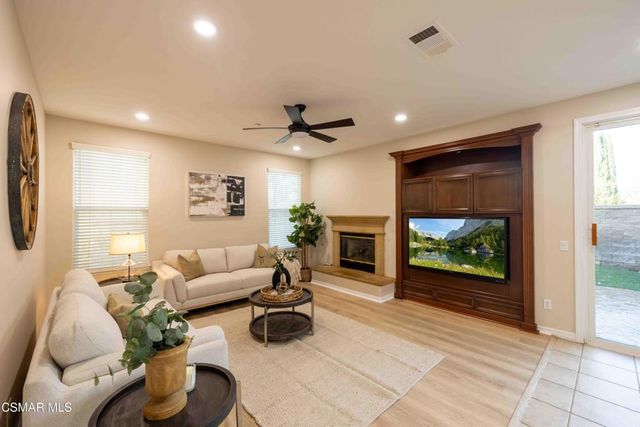 5353 Willow Oak Street, Simi Valley, CA 93063