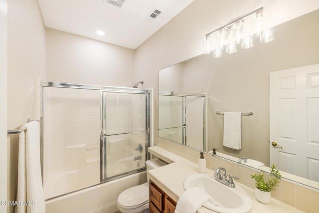 5353 Willow Oak Street, Simi Valley, CA 93063