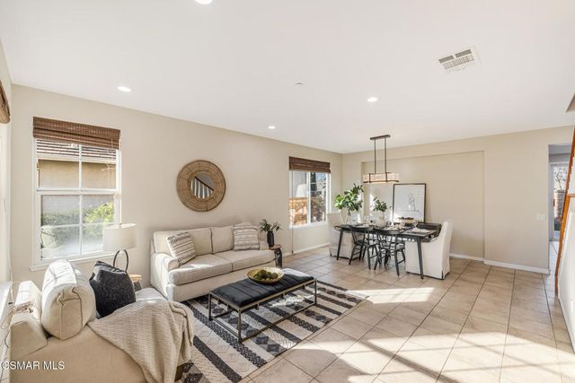 5353 Willow Oak Street, Simi Valley, CA 93063