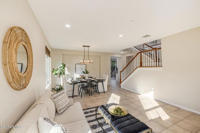 5353 Willow Oak Street, Simi Valley, CA 93063