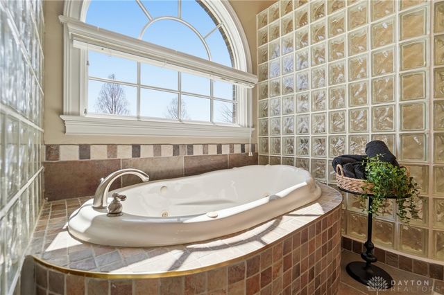 2639 Britannia Court, Beavercreek Twp, OH 45385